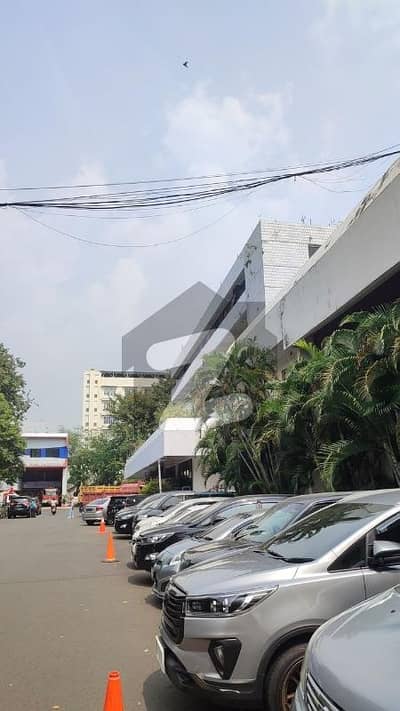 جیل روڈ لاہور میں 8 مرلہ Studio علاوہ 6.0 لاکھ میں کرایہ پر دستیاب ہے۔