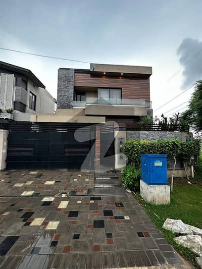 10 MARLA HOUSE FOR RENT IN AIR AVENUE LUXURY APARTMENT