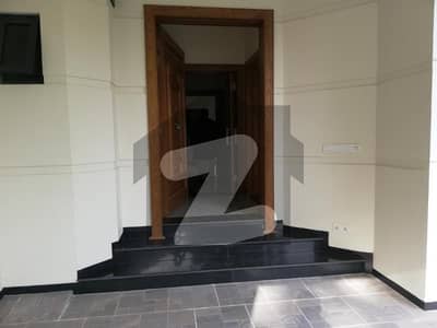 ایف ۔ 8 اسلام آباد میں 4 کمروں کا 12 مرلہ مکان 10.0 لاکھ میں کرایہ پر دستیاب ہے۔