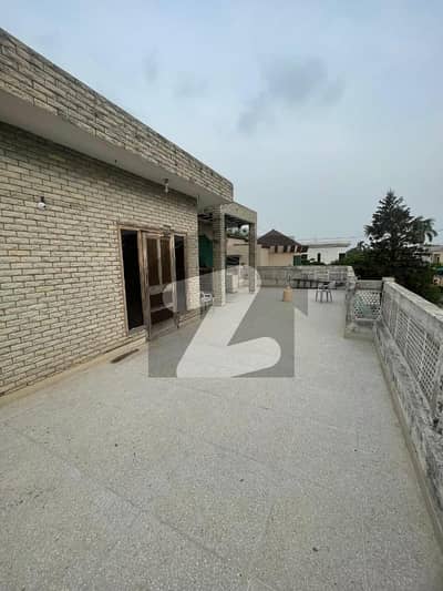 Old 1 Kanal Double Unit Owner Build House For Sale
