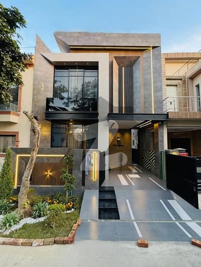 House Of 5 Marla Is Available In Contemporary Neighborhood Of DHA Defence