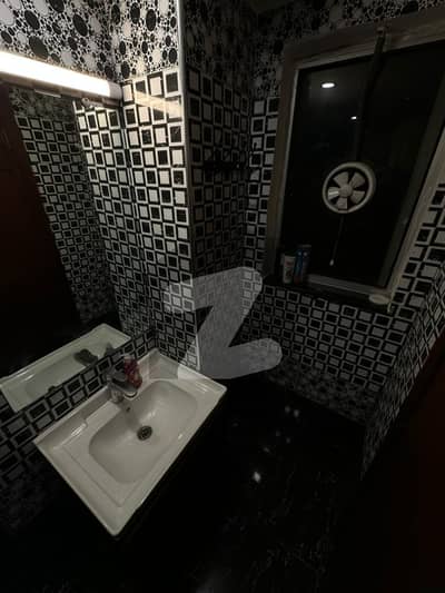 1 Bed Full Furnished Apartment Available For Rent