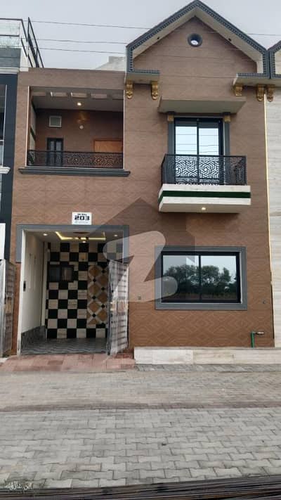 Hot Location House For Sale In 100 Lacs Only