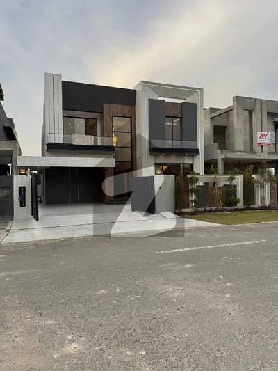 1 kanal House Available for Rent in DHA phase 7 original pics
