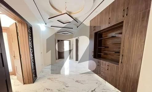 ایف ۔ 10 اسلام آباد میں 6 کمروں کا 1 کنال مکان 6.5 لاکھ میں کرایہ پر دستیاب ہے۔