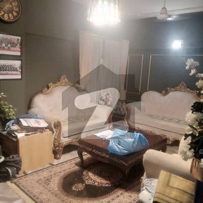 کلفٹن ۔ بلاک 2 کلفٹن,کراچی میں 3 کمروں کا 8 مرلہ فلیٹ 5.5 کروڑ میں برائے فروخت۔