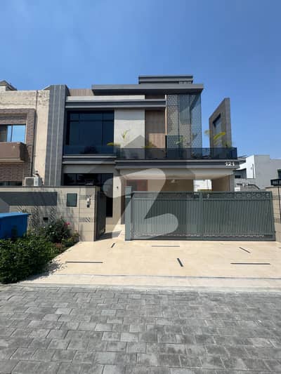 10 marla brand new house for sale
