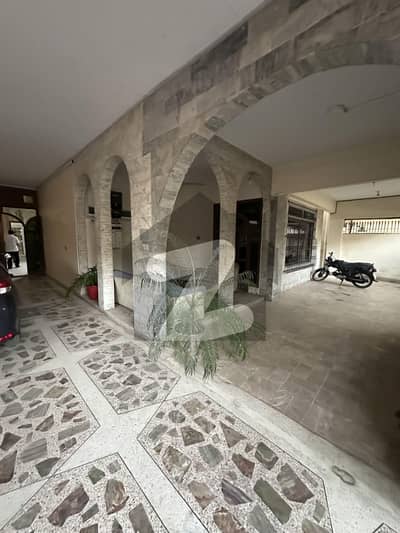 INDEPENDENT BUNGALOW DOUBLE STOREY FOR OFFICE WORK PRIME LOCATION AT BLOCK 3 GULSHAN