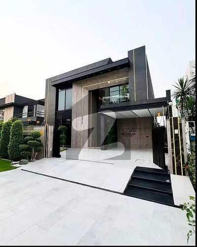 10 Marla House Available For Rent In Janiper Block Sector C Bahria Town Lahore
