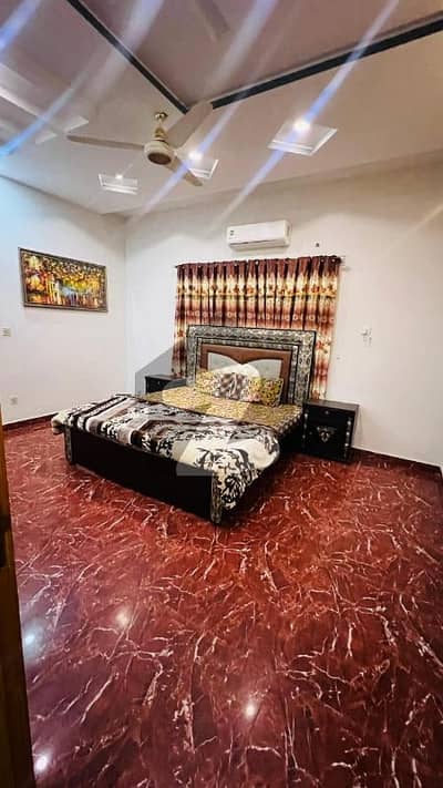 10 Marla fully furinshed house available for rent