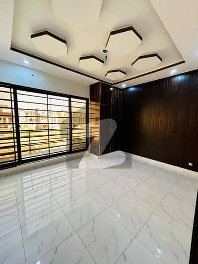 Your Ideal On Excellent Location 20 Marla House Has Just Become Available In Izmir Town