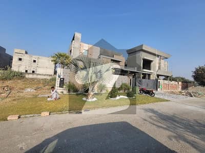 1303 Y Prime Location Plot Available In A Secure And Well-Developed Area. Ideal For Investment Or Building Your Dream Home With All Basic Utilities Nearby.