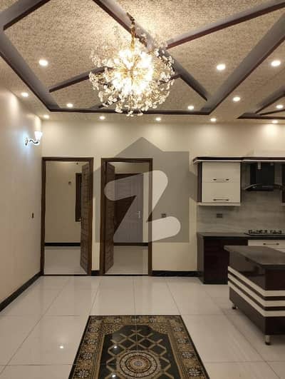 گلشنِ اقبال - بلاک 6 گلشنِ اقبال,گلشنِ اقبال ٹاؤن,کراچی میں 8 کمروں کا 1 کنال مکان 3.5 لاکھ میں کرایہ پر دستیاب ہے۔