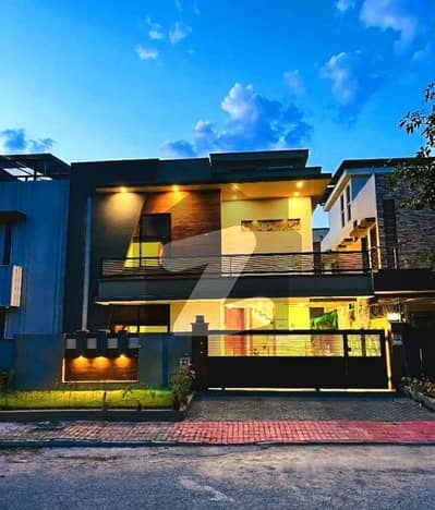 10 Marla Luxurious House Avilable For sale in Overseas