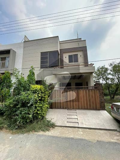 لیک سٹی میڈوز فیز 1 - بلاک اے لیک سٹی میڈوز فیز 1,لیک سٹی میڈوز,لاہور میں 3 کمروں کا 5 مرلہ مکان 2.1 کروڑ میں برائے فروخت۔