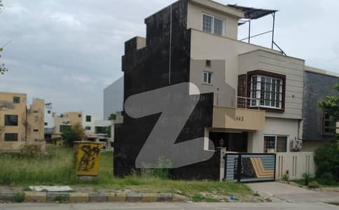 بحریہ ٹاؤن فیز 8 ۔ سفاری ویلی بحریہ ٹاؤن فیز 8,بحریہ ٹاؤن راولپنڈی,راولپنڈی میں 5 مرلہ رہائشی پلاٹ 92.0 لاکھ میں برائے فروخت۔