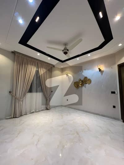 10 Marla house for rent in Bahria Town Lahore 10 Marla house for rent in Bahria Town Lahore