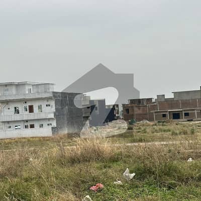 جی ۔ 14/2 جی ۔ 14,اسلام آباد میں 11 مرلہ رہائشی پلاٹ 3.55 کروڑ میں برائے فروخت۔