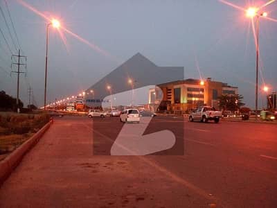 Fine Approachable Ideal Plot Facing Park Location 1-Kanal Plot For Sale