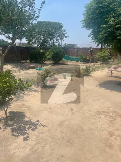 Very good plot on 30ft road