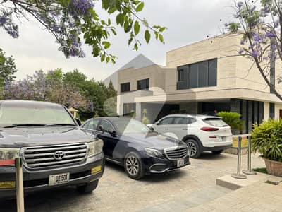 2 Kanal Premium Luxury Golf Facing Villa For Sale In Eighteen