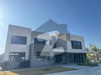 1 Kanal Premium Luxury Golf Facing Villa For Sale In Eighteen