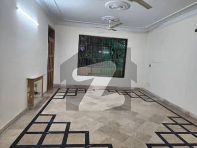 LUXURIOUS HOUSE FOR RENT IN F-8