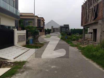 At Central Location Easy Access To 120 Feet Wide Road 5 Marla Plot For Sale