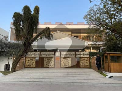 LUXURIOUS HOUSE FOR RENT IN F-8
