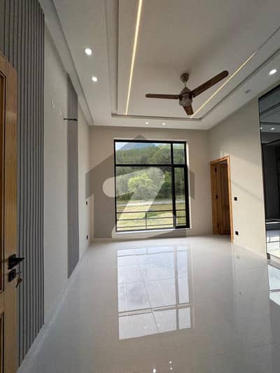 10 marla Designer Upper Portion Available For Rent ground portion locked Very Near To Mosque Market And Park Easy Access To Expressway