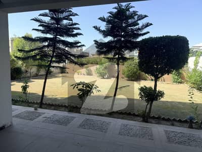 1.5 kanal Beautiful House Sector G Street 17 D-32 House
