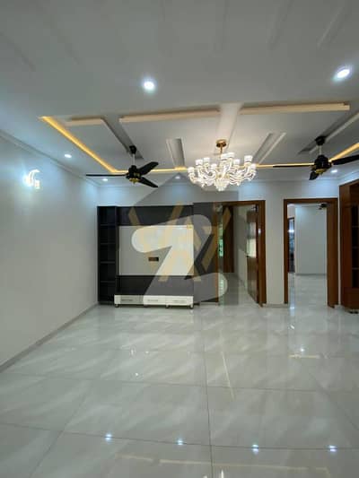 10 Marla Double Storey House For Rent