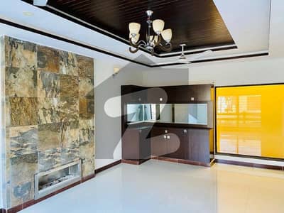 10 Marla Park face new House For Sale In phase 4