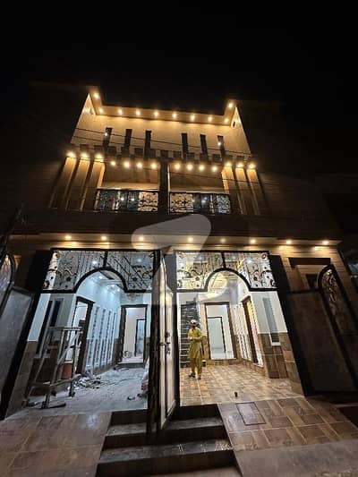 غالب کالونی گلشنِ راوی,لاہور میں 4 کمروں کا 4 مرلہ مکان 2.5 کروڑ میں برائے فروخت۔