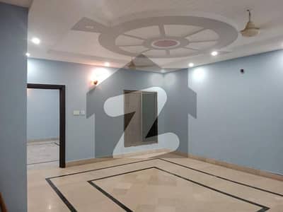 ایڈن ایگزیکیٹو ایڈن گارڈنز,فیصل آباد میں 4 کمروں کا 7 مرلہ مکان 1.3 لاکھ میں کرایہ پر دستیاب ہے۔