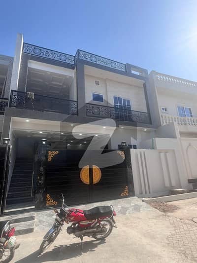 Prime Location House Sized 5 Marla Is Available For Sale In Bosan Road