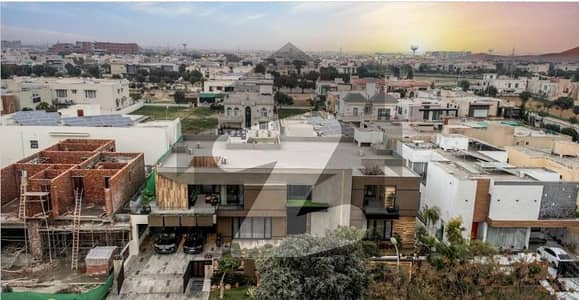 FULLY-FURNISHED TWO-KANAL HOUSE AVAIALBLE FOR SALE