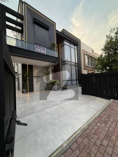 10 Marla Brand new furnished house available for sale