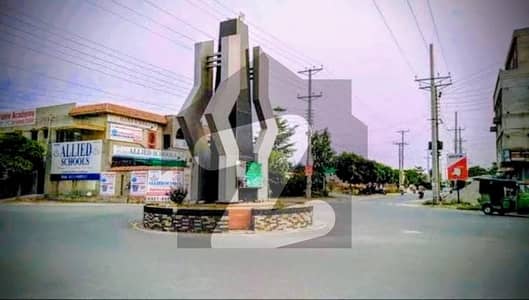 Centrally Located Prime Location Commercial Plot Available In Canal Garden - Tip Sector For sale