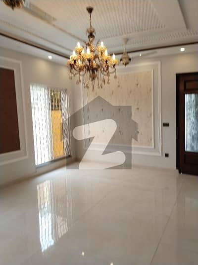 نیسپاک سکیم فیز 3 ڈیفینس روڈ,لاہور میں 6 کمروں کا 10 مرلہ مکان 4.2 کروڑ میں برائے فروخت۔ نیسپاک سکیم فیز 3 ڈیفینس روڈ,لاہور میں 6 کمروں کا 10 مرلہ مکان 4.2 کروڑ میں برائے فروخت۔