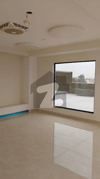 OFFICE FOR RENT / (TOP ROOF )