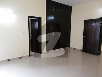 LUXURIOUS HOUSE FOR RENT IN F-8