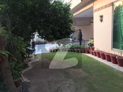 Defence Kanal Bungalow At Reasonable
