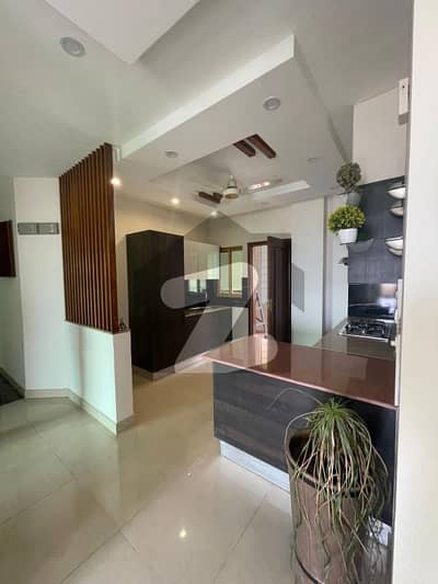 18 MARLA 3 BED PENT HOUSE AVAILABLE FOR RENT