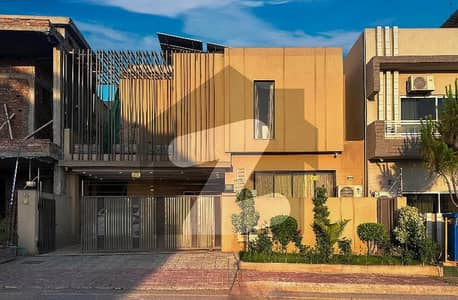 12 Marla Designer House With Solar