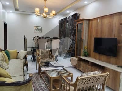 گارڈن ٹاؤن لاہور میں 5 کمروں کا 14 مرلہ مکان 3.6 لاکھ میں کرایہ پر دستیاب ہے۔
