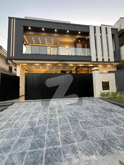 10 Marla Top Location Corner Luxury House For Sale In G-13 Islamabad