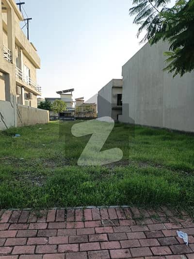 Sector C2 Prime Location 10 Marla Corner With Extra Land Plot For Sale In Bahria Enclave Lslamabad