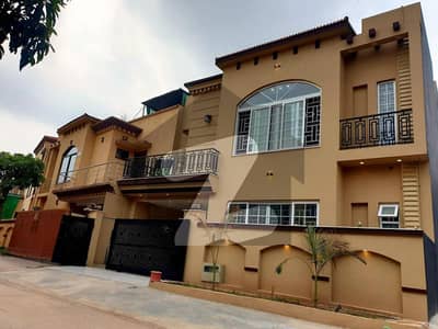 10 Marla House Is Available For Rent In Bahria Town Phase 8 Khalid Block Rawalpindi