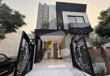 5 MARLA DESIGNER HOUSE AVAILABLE FOR SALE IN DHA PHASE 6